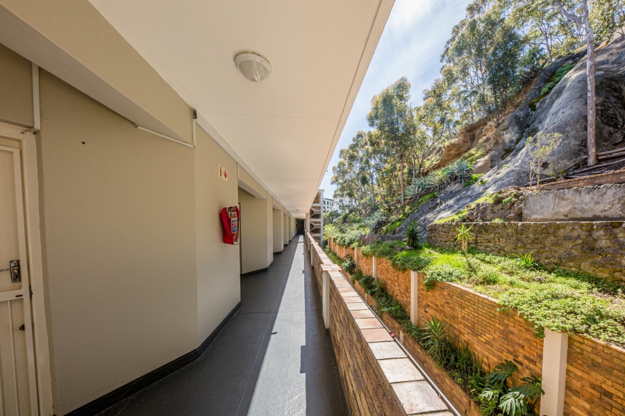 To Let 0 Bedroom Property for Rent in Sea Point Western Cape